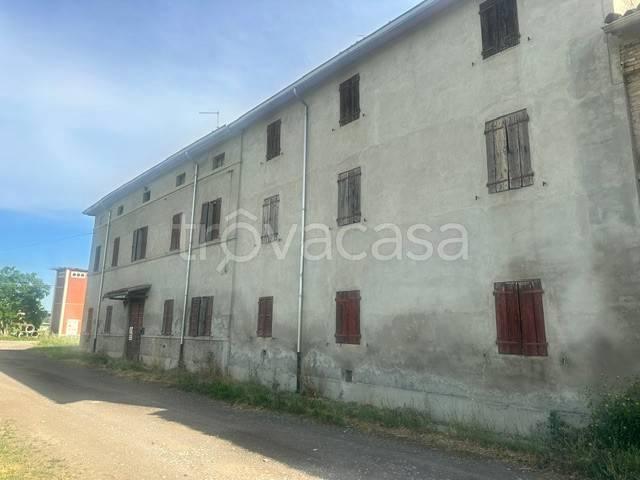Rustico in vendita a Sissa Trecasali, San Quirico Trecasali