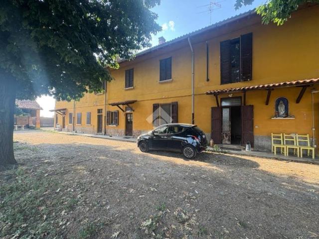 Rustico in vendita a Siziano, Lombardia