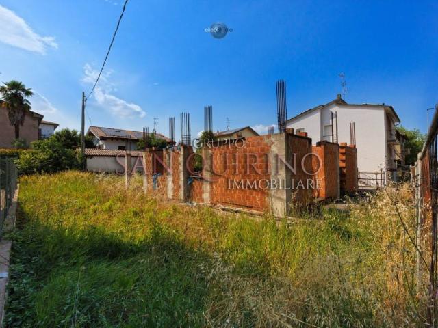 Rustico in vendita a Unione dei comuni del Distretto Ceramico, Fiorano Modenese