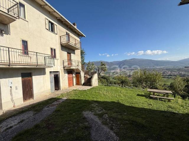 Rustico in vendita a Izzalini, Umbria