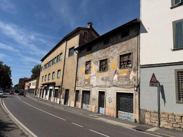 Rustico in vendita a Torre Boldone, Lombardia