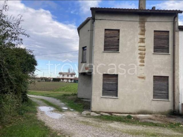 Rustico in vendita a Tribano, Veneto
