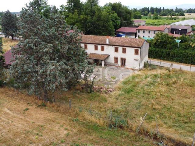 Rustico in vendita a Albaredo D'adige, Veneto