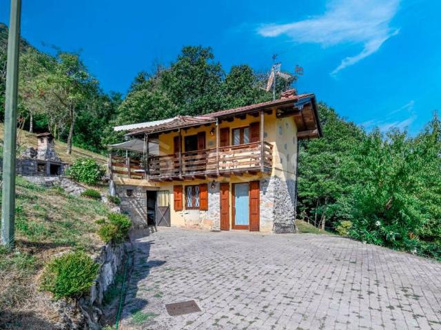 Rustico in vendita a Vall'Alta, Albino