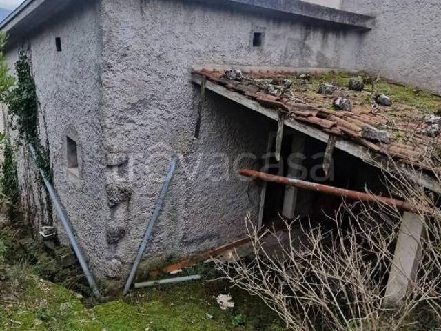 Rustico in vendita a Alvito, Lazio