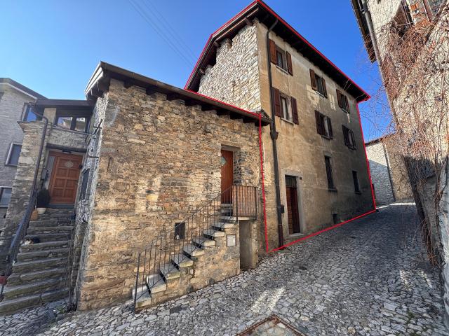 Haus kaufen in Aldesago, Tessin