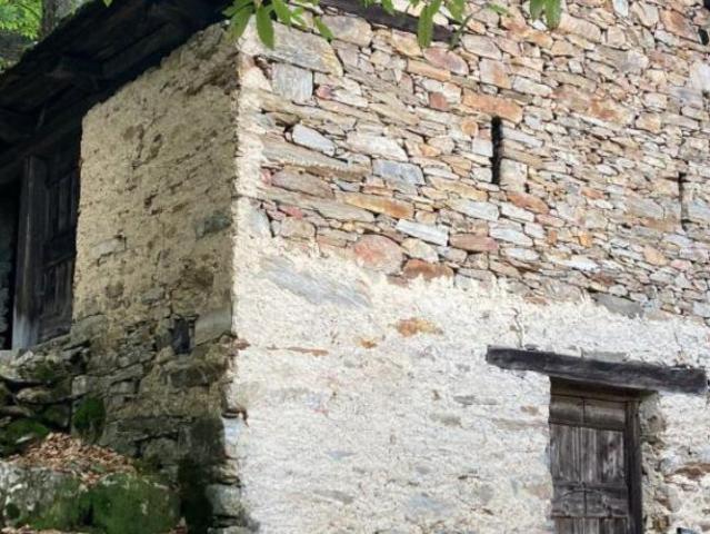 Haus kaufen in Serravalle, Tessin