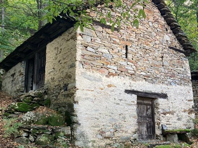 Reihenfamilienhaus kaufen in Serravalle, Tessin