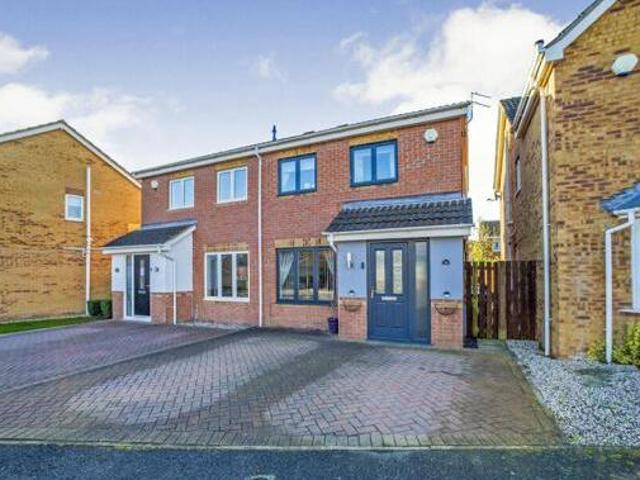 House for sale in Royston, South Yorkshire