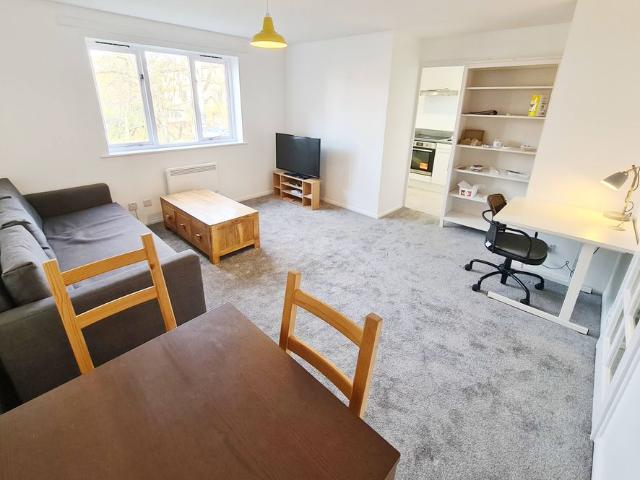 House for rent in Charlton Riverside, Greater London