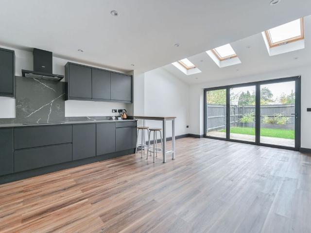 House for rent in Charlton Riverside, Greater London