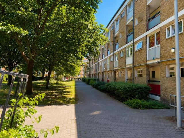 Apartment for rent in Old Ford, Bow