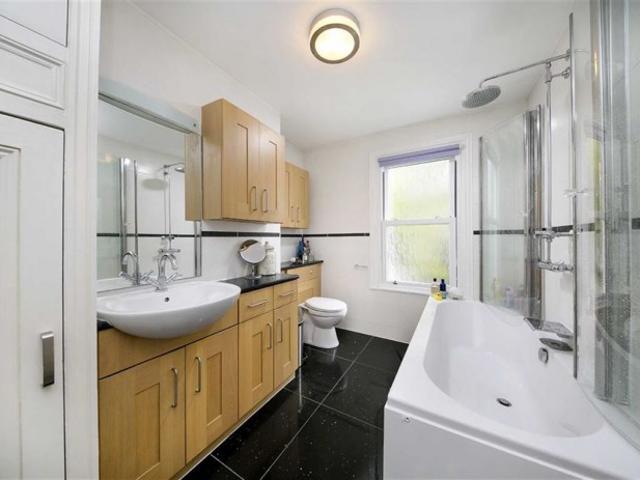 Apartment for rent in Old Ford, Bow