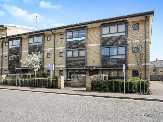 Studio for rent in Arbury, Cambridgeshire
