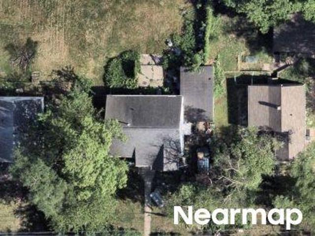 House for sale in Waterloo, Black Hawk County