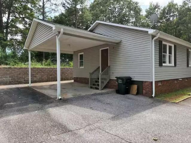 Condo for rent in Taylors