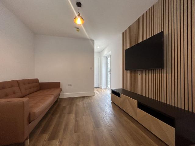 Apartment for rent in Falcon Lodge, Wales