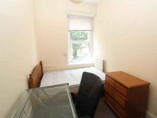 Room for rent in Falcon Lodge, Wales