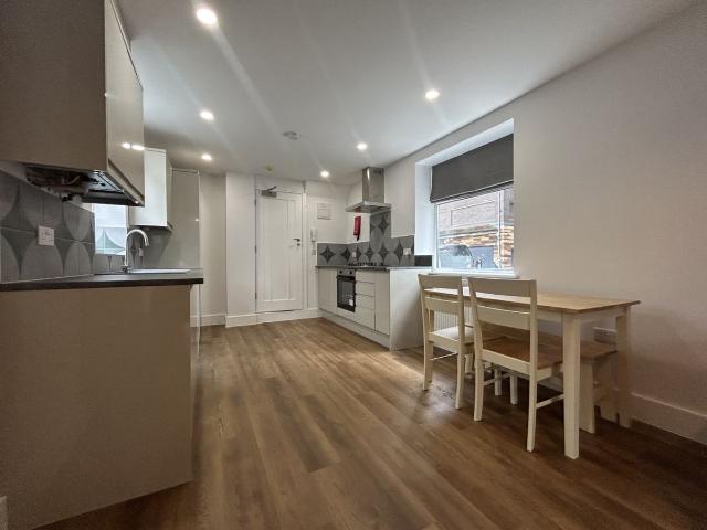 Apartment for rent in Falcon Lodge, Wales