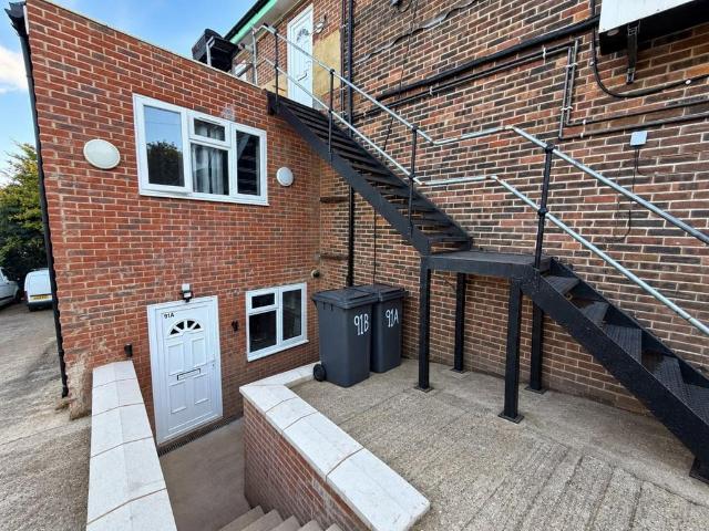 Apartment for rent in High Wycombe Community Board, High Wycombe