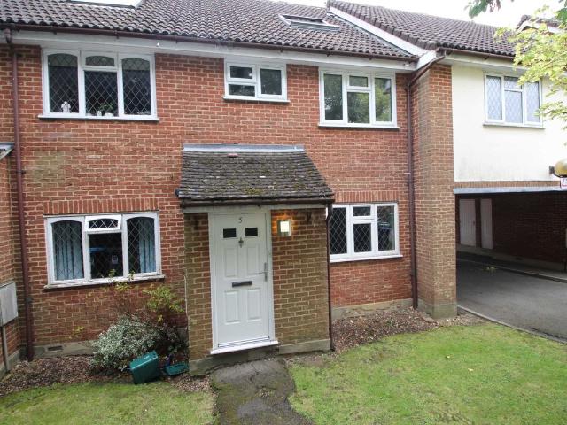 Apartment for rent in Highfield, Pouchen End
