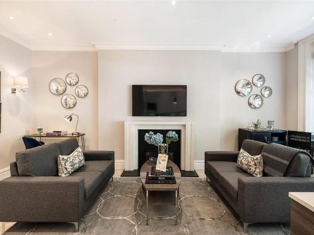 Apartment for rent in Knightsbridge, Greater London
