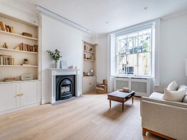 Studio for rent in Knightsbridge, Greater London