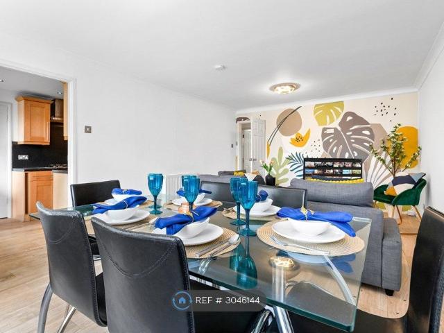 Apartment for rent in Bushey Heath, Hertsmere