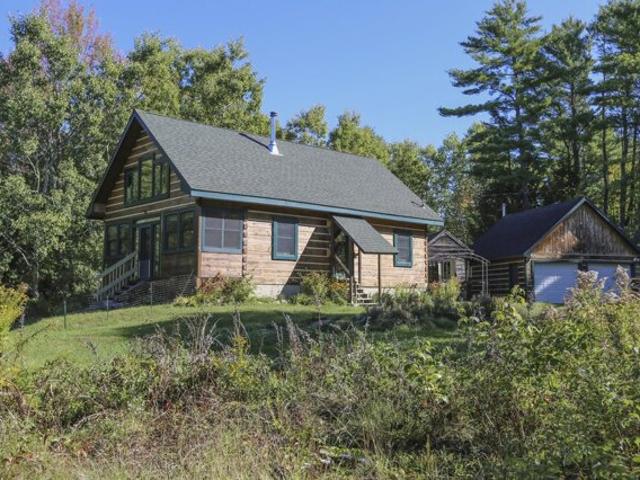 House for sale in Troy Center, Troy