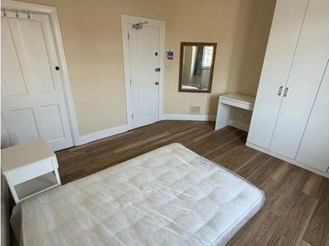 Room for rent in West Ewell, Ewell