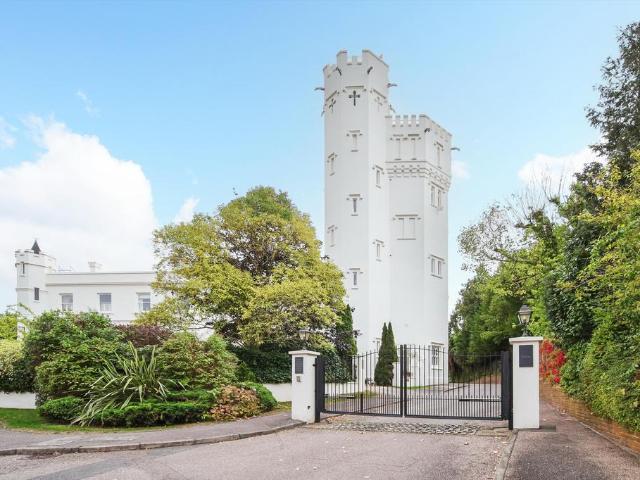 House for rent in Claygate, Elmbridge