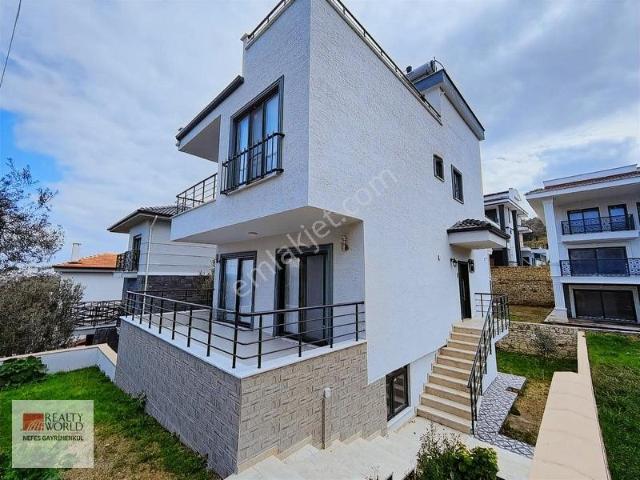 Burhaniye, Balikesir içerisinde satılık Villa