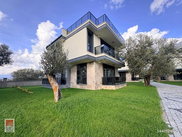 Burhaniye, Balikesir içerisinde satılık Villa