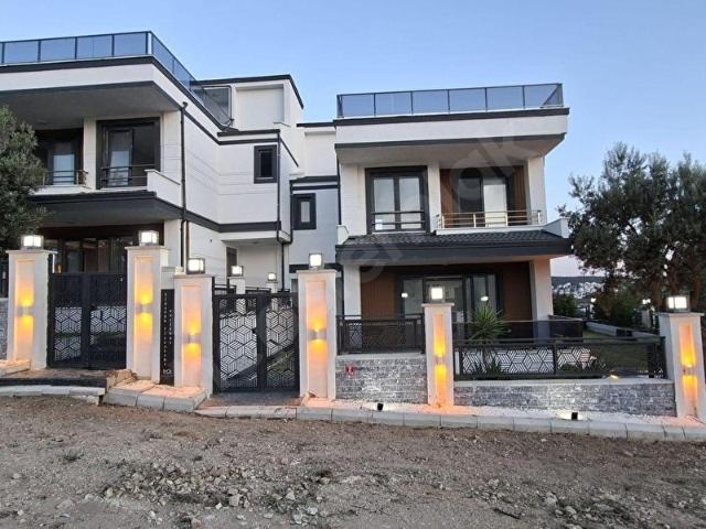 Burhaniye, Balikesir içerisinde satılık Villa