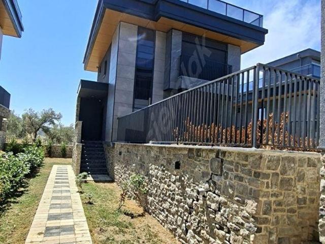 Burhaniye, Balikesir içerisinde satılık Villa