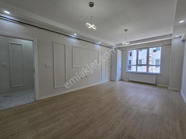 Zafer Mahallesi, Tepebaşı içerisinde kiralık mülk