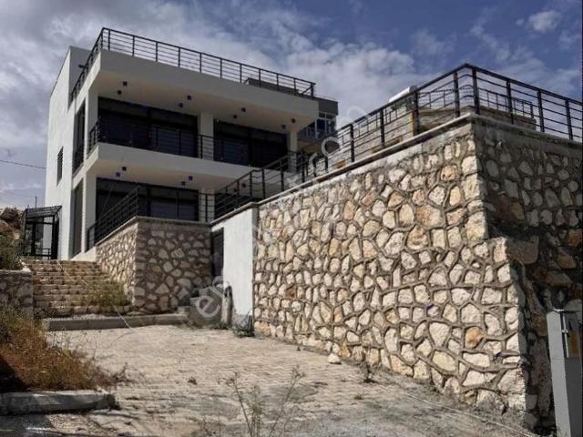 Erdemli, Mersin içerisinde satılık Villa