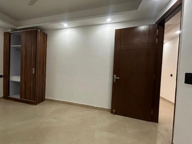 Flat for rent in Deri