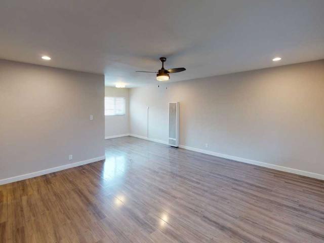Apartment for rent in Canoga Park, California