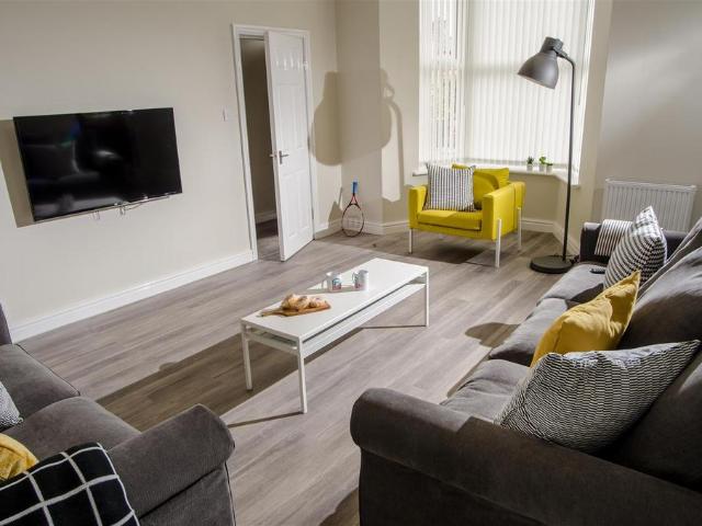 Apartment for rent in Freehold, Lancaster