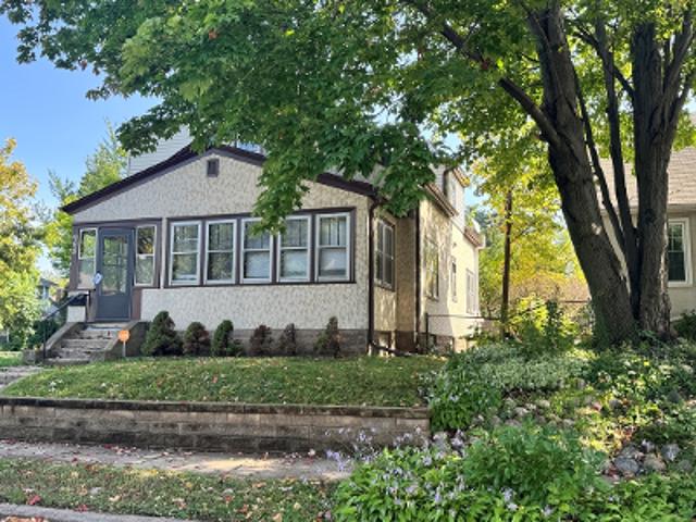 House for sale in Como Park, Ramsey
