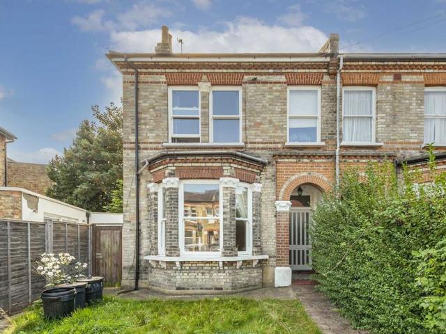 Apartment for rent in Balham, Greater London