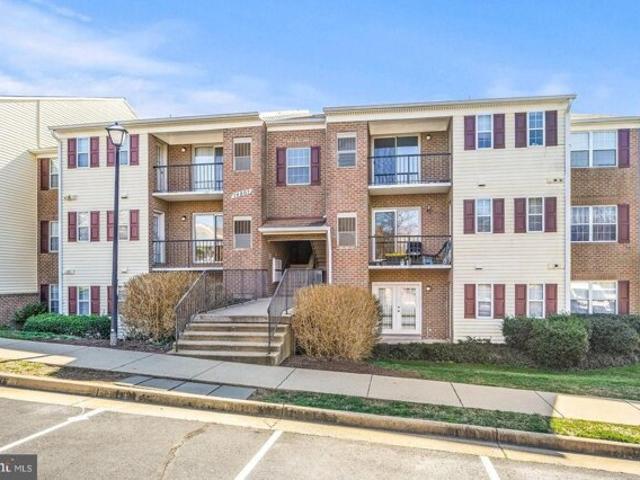 Condo for sale in Centreville