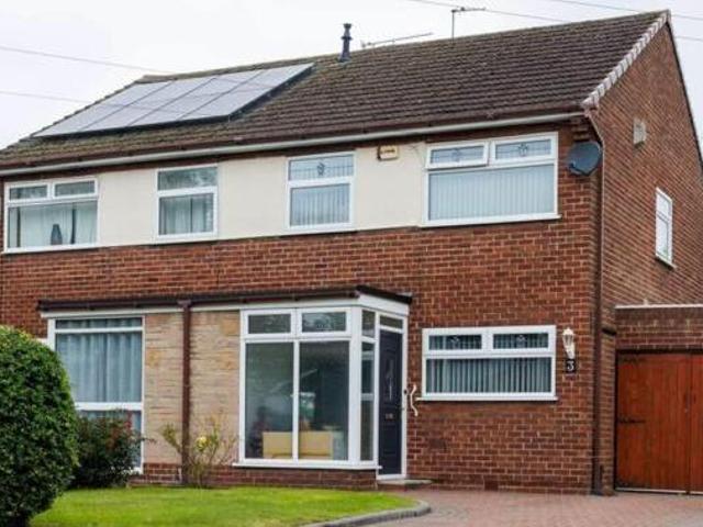 House for sale in Widnes