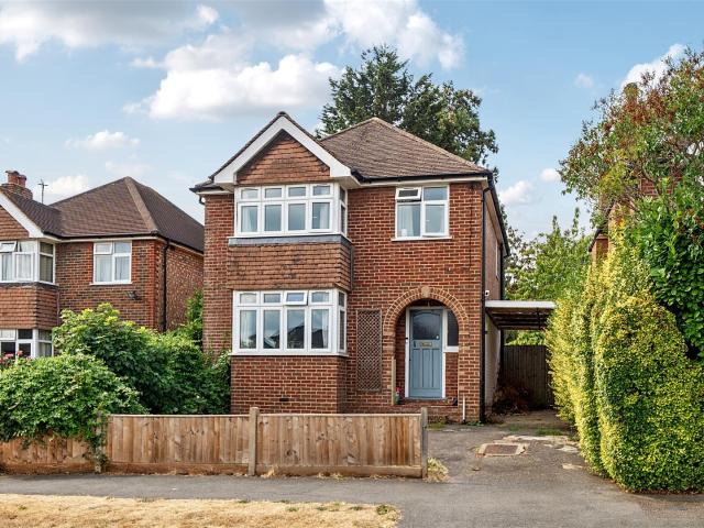 House for rent in Fairlands, Guildford