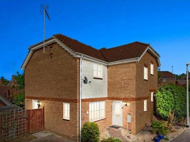 House for sale in Chipping Hill, Essex