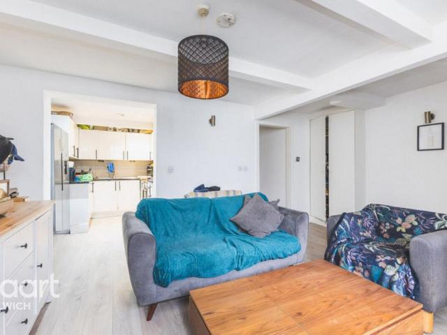 Apartment for rent in Nunhead, Greater London