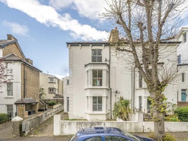 Apartment for rent in Nunhead, Greater London
