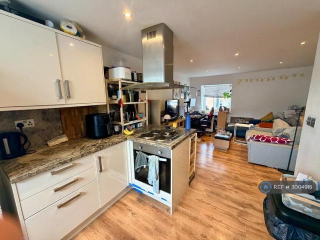 Apartment for rent in Clifton Estate, Greater London