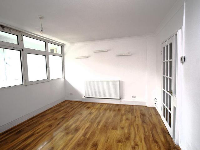 Apartment for rent in Roehampton, Greater London